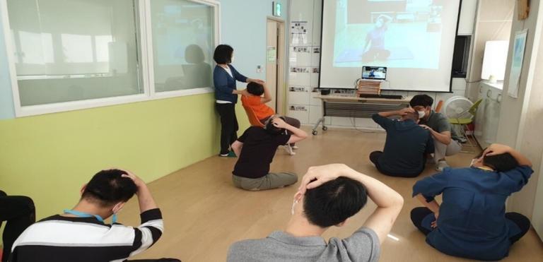 2021년 9월 중계 종합사회복지관 장애인주간보호센터 비대면 근력, 스트레칭 지도